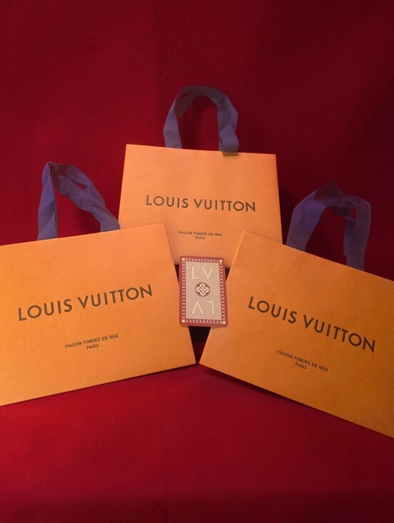 Louis Vuitton Other - Louis Vuitton VIP French King ♠️ Card And Set Of 3 Sm. Shopping Bags Bundle NEW